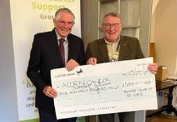 St Ives Rotary Club donates to the Acorn Cancer Support Group