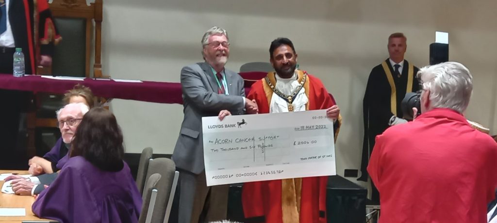 Mayor of St Ives donates £2006